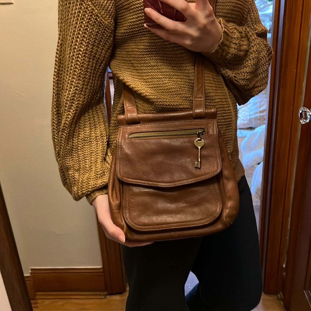 Medium leather crossbody Fossil purse